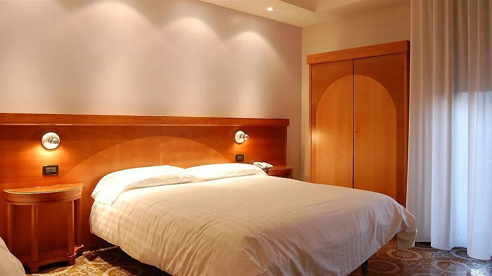 Boutique Hotel Trieste - Adults Only Verona 3*,